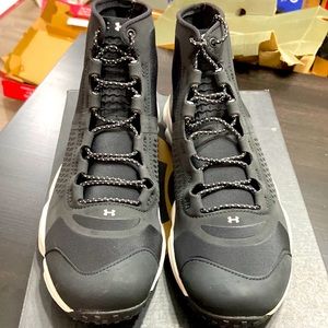 New Under Armour Men's Speedfit Hike Mid Boot Size 9